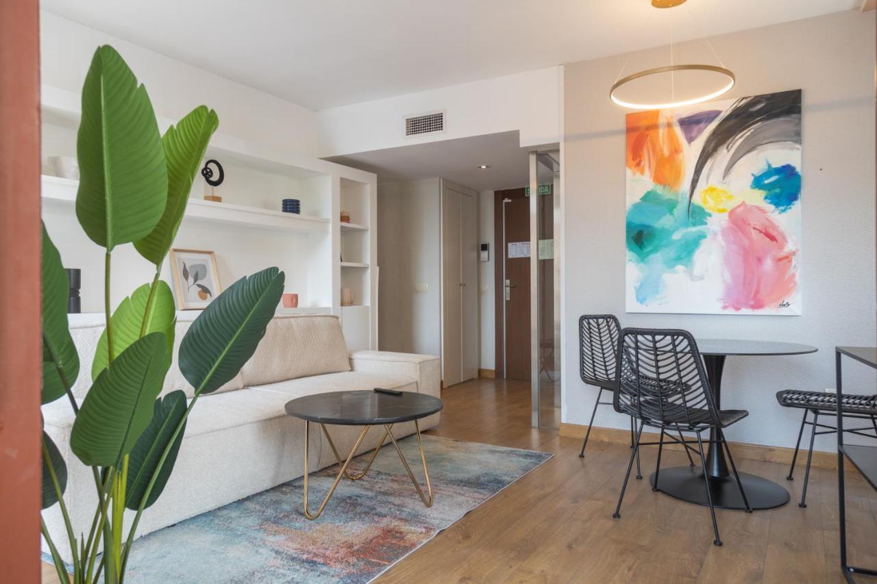 Aparthotel Ardmadrid Centro Екстериор снимка