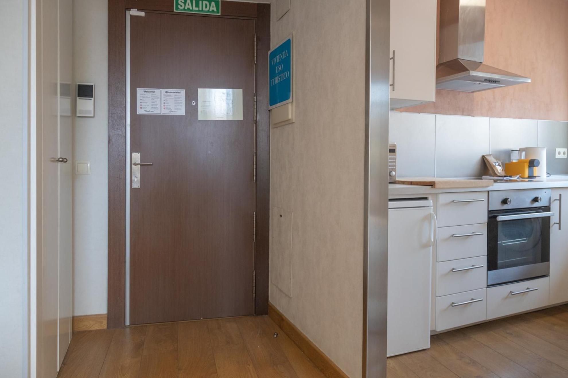 Aparthotel Ardmadrid Centro Екстериор снимка