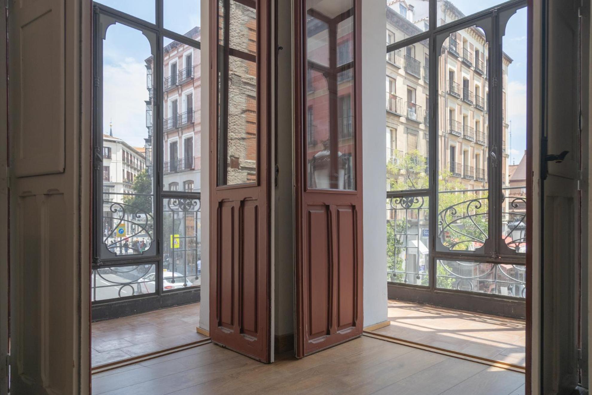 Aparthotel Ardmadrid Centro Екстериор снимка