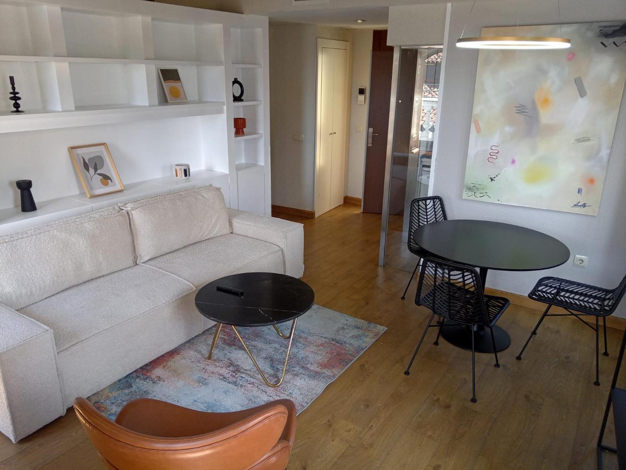 Aparthotel Ardmadrid Centro Екстериор снимка