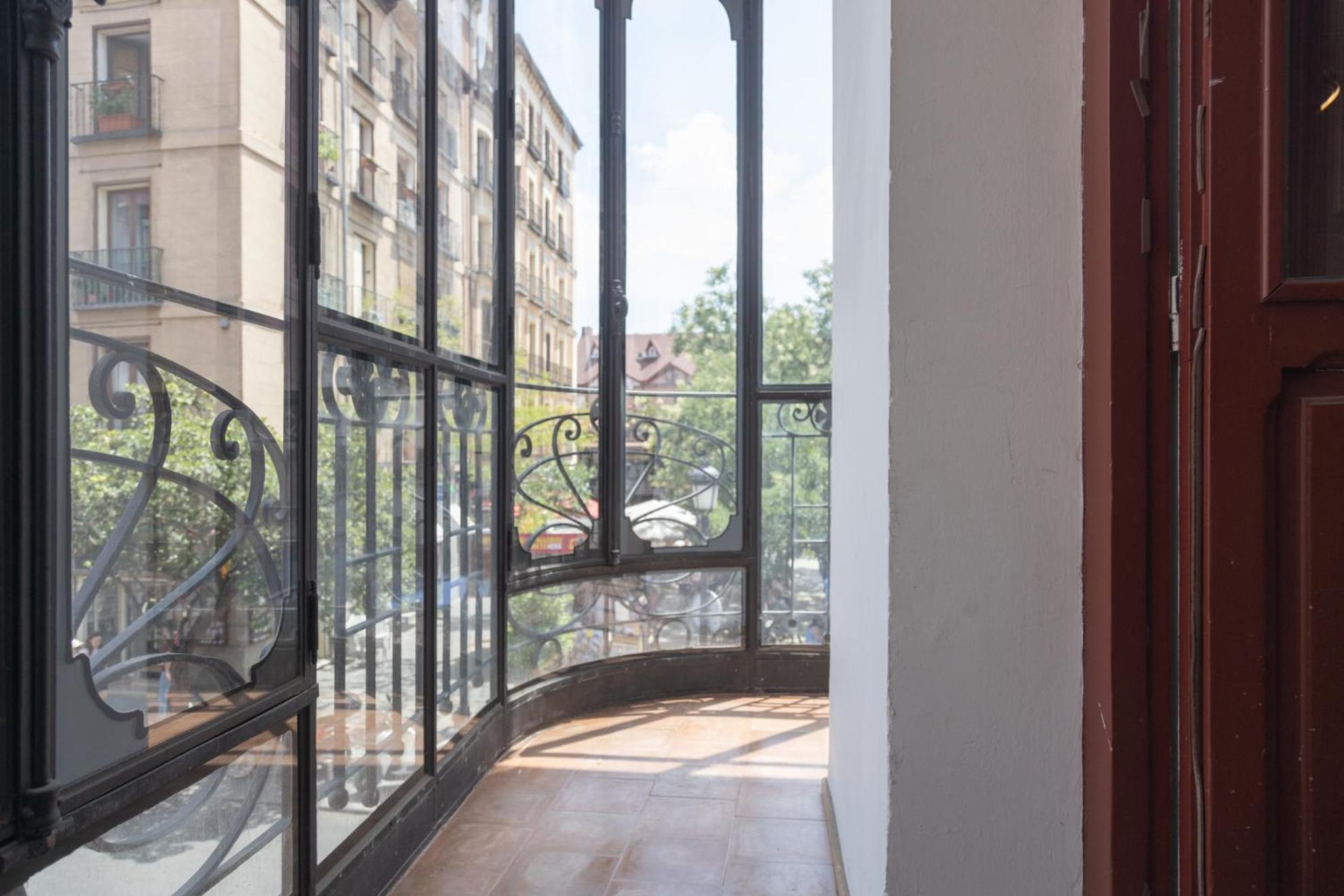 Aparthotel Ardmadrid Centro Екстериор снимка